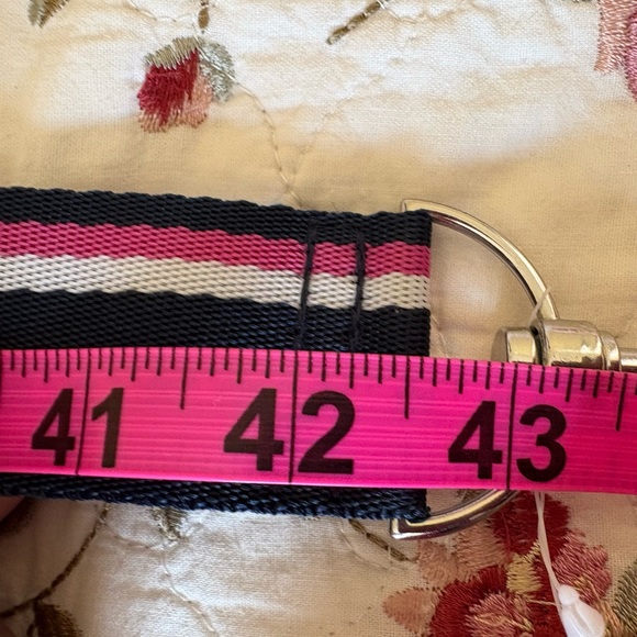 Tommy Hilfiger Fuchsia Travel Bag - Picture 6 of 8